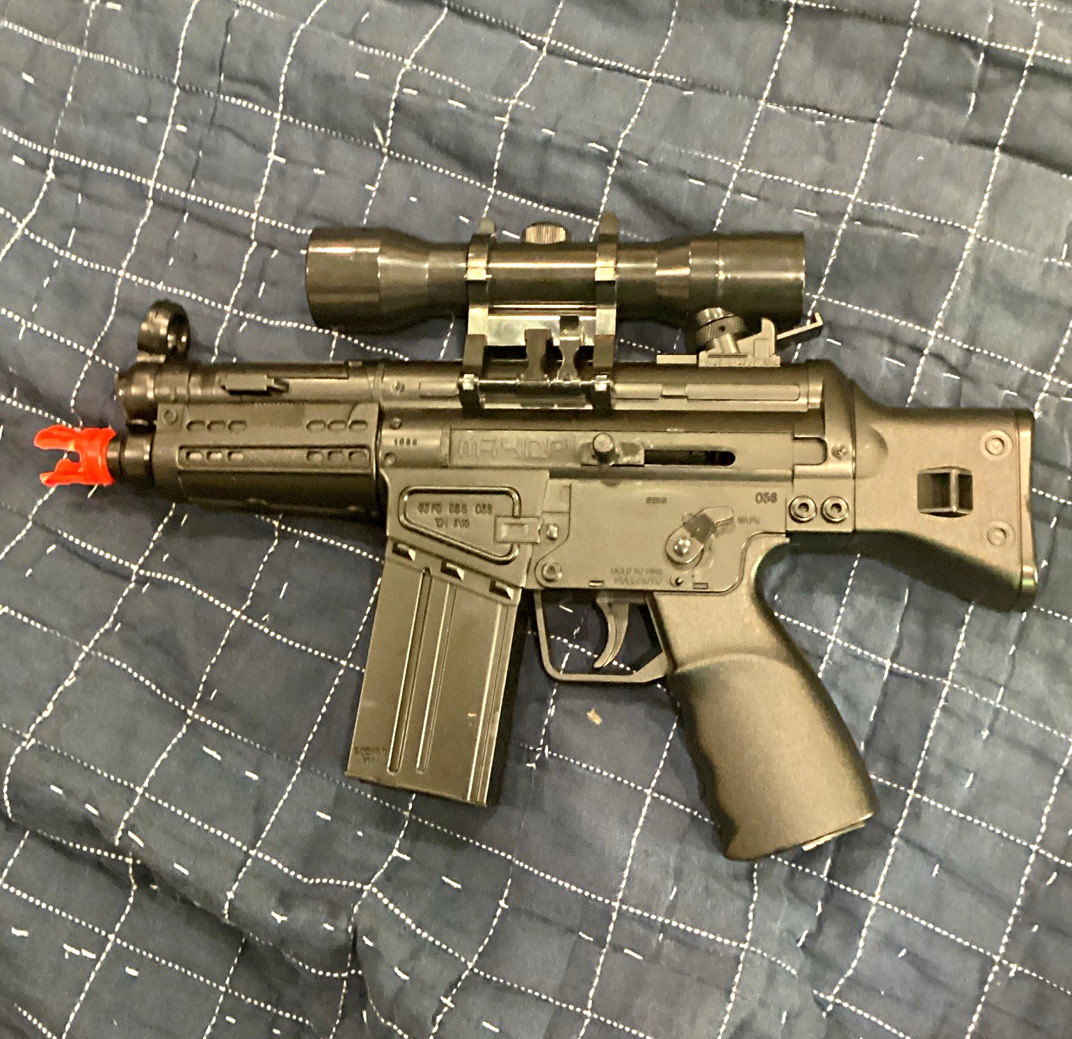 H&K MP5 Electric Airsoft Rifle with Scope Attachment, MPN 058