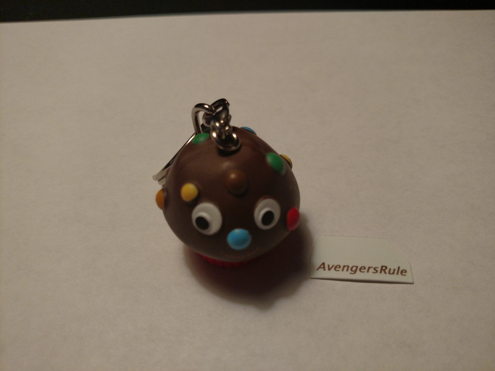 Yummy World Fresh Friends Vinyl Keychain Series KidRobot Cupcake 2/24