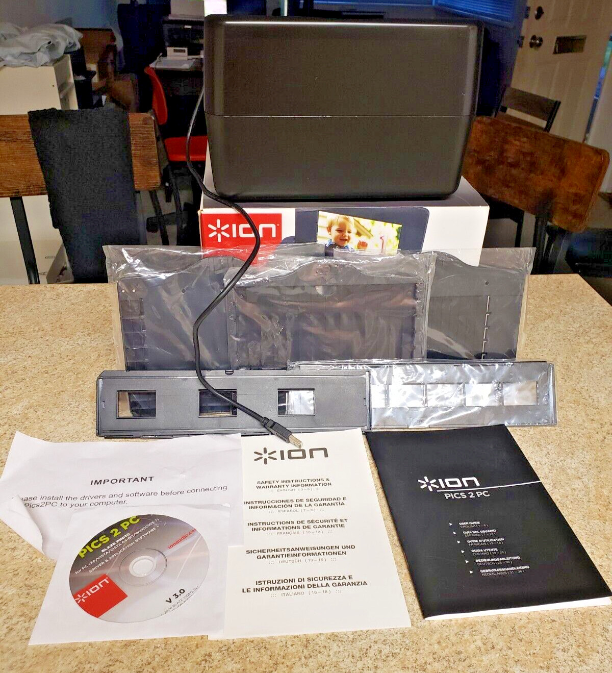 ION Pics 2 PC USB Photo Scanner 35mm Film 3x5,4x6,5x7 Trays NEW Open Box TESTED