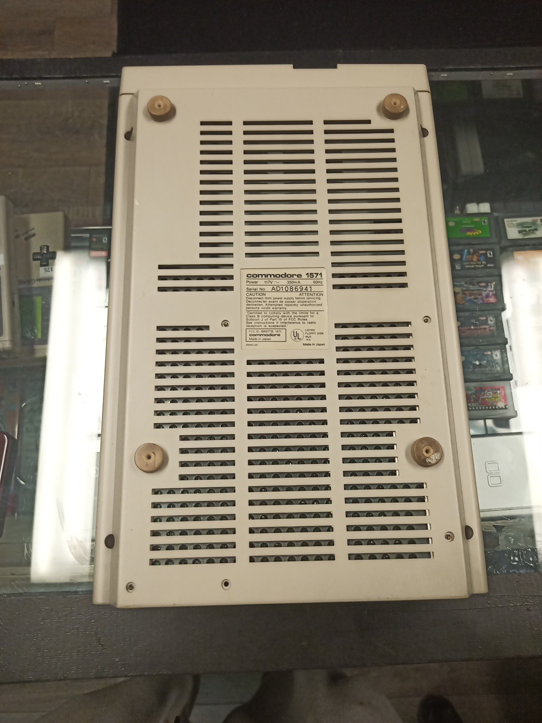 Vintage Commodore 1571 Floppy Disk Drive - Tested to Power On