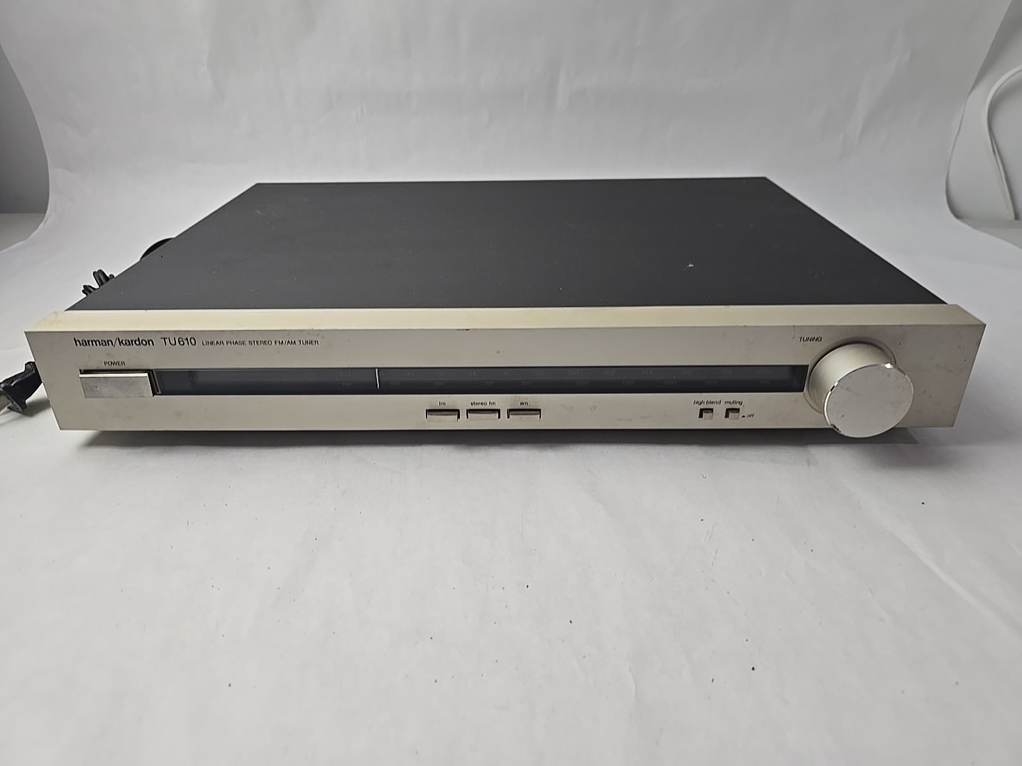 Harman Kardon Linear Phase Stereo AM FM Tuner TU610