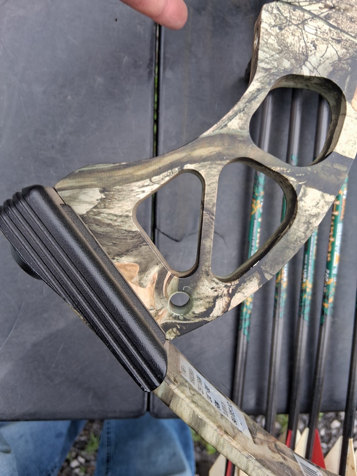 PSE Stinger Compound Bow