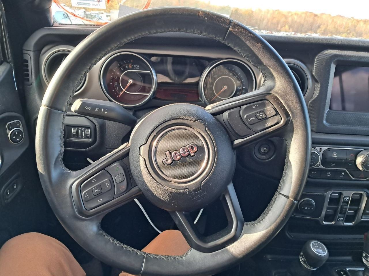TJ 2020 Glove Box 4861593