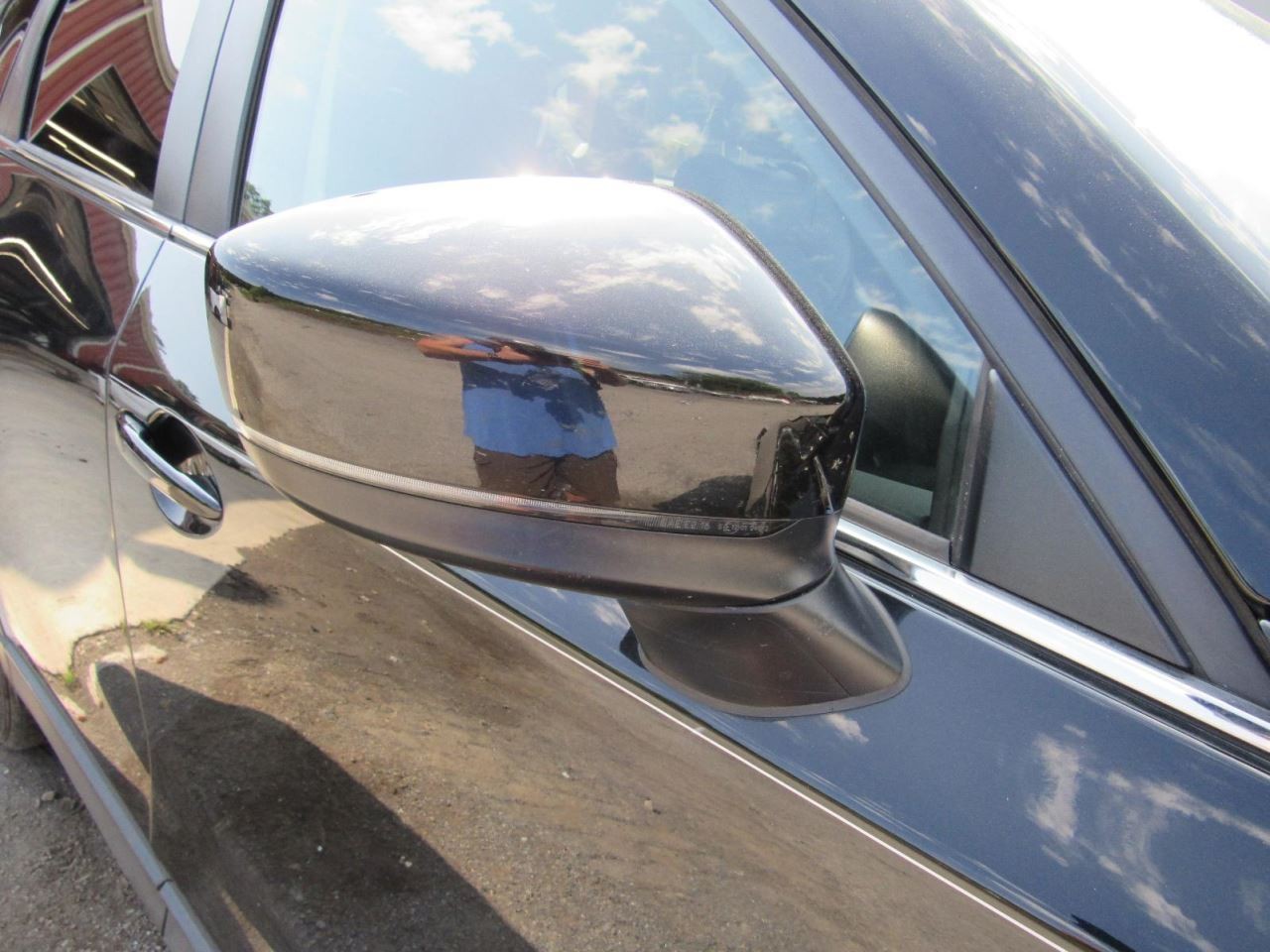 CX-5 2019 Glove Box 1071790