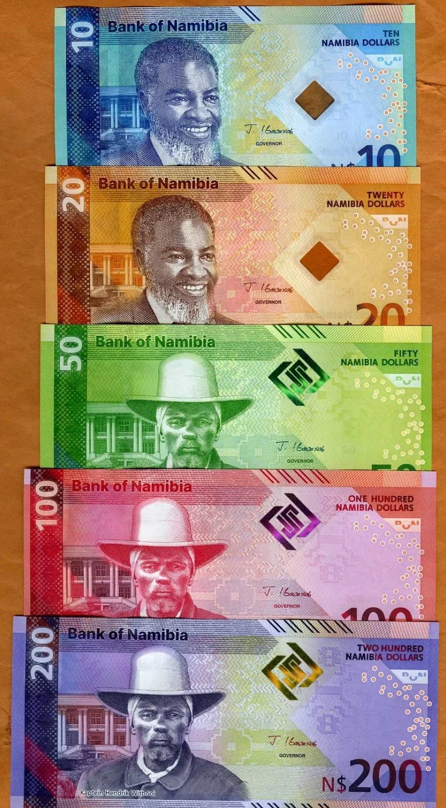 NAMIBIA: complete Banknotes Set 2025 NEW P-NEW UNC New HYBRID Design, features