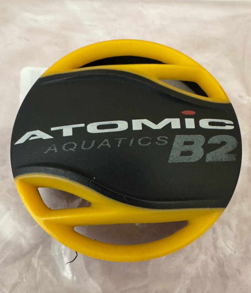 ATOMIC B2 REGULATOR PURGE COVER IN YELLOW NICE !
