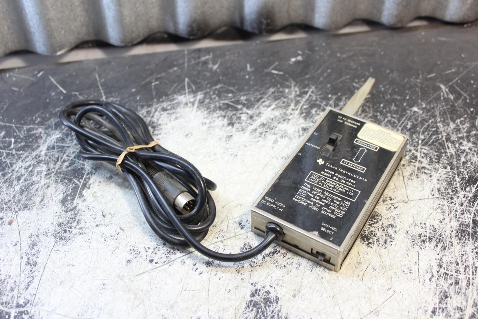 Texas Instruments Video Modulator # UM1381