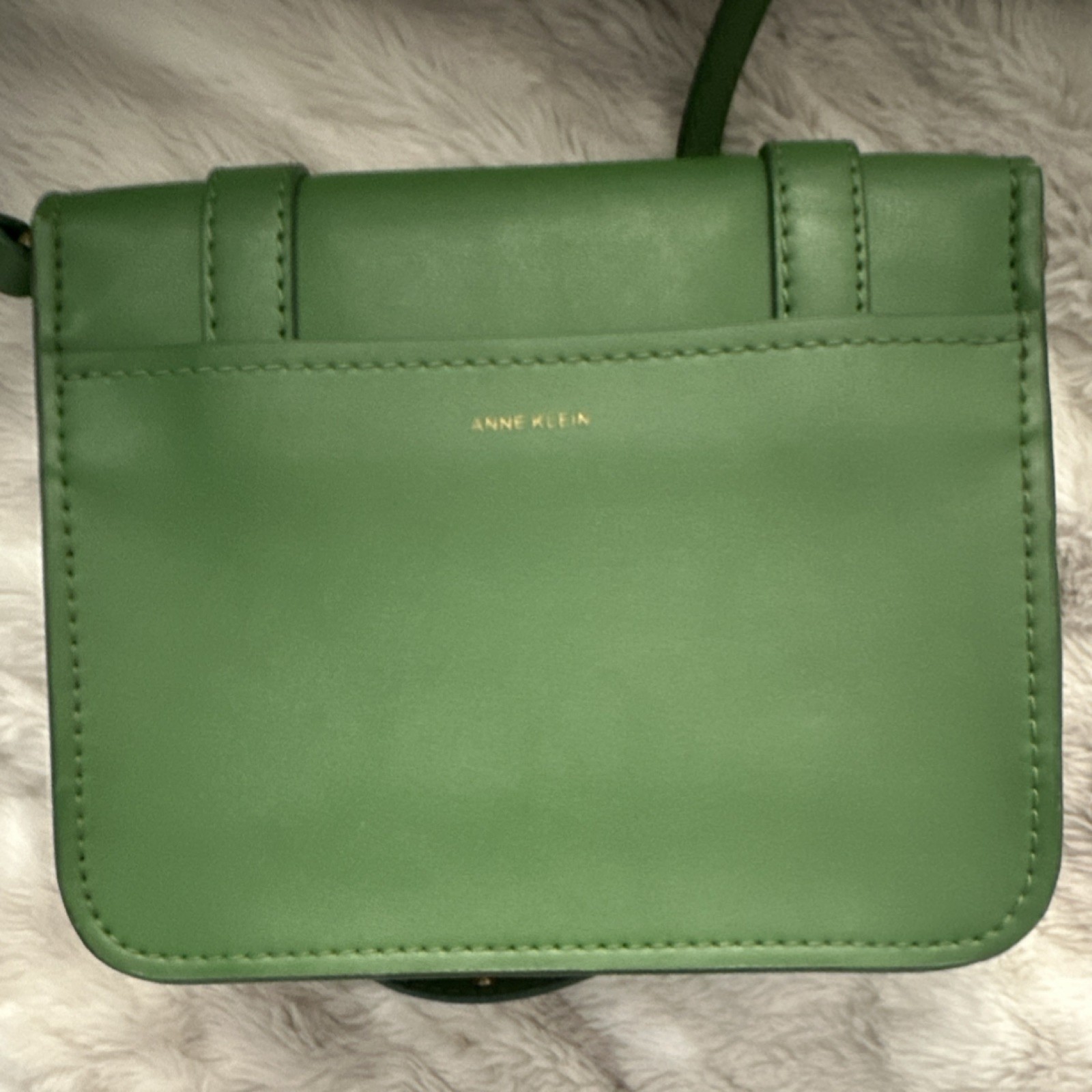 Anne Klein beautiful green Crossbody and matching wallet. New without tags.