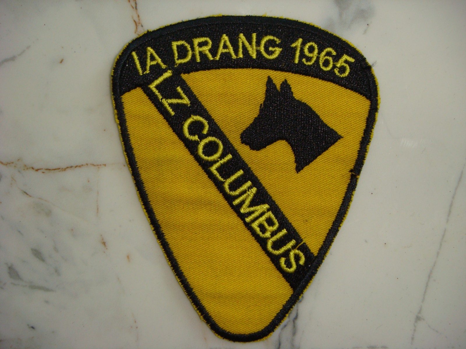 US 1st CAVALRY DIVISION IA DRANG 1965 LZ COLUMBUS,  VIETNAM WAR PATCH