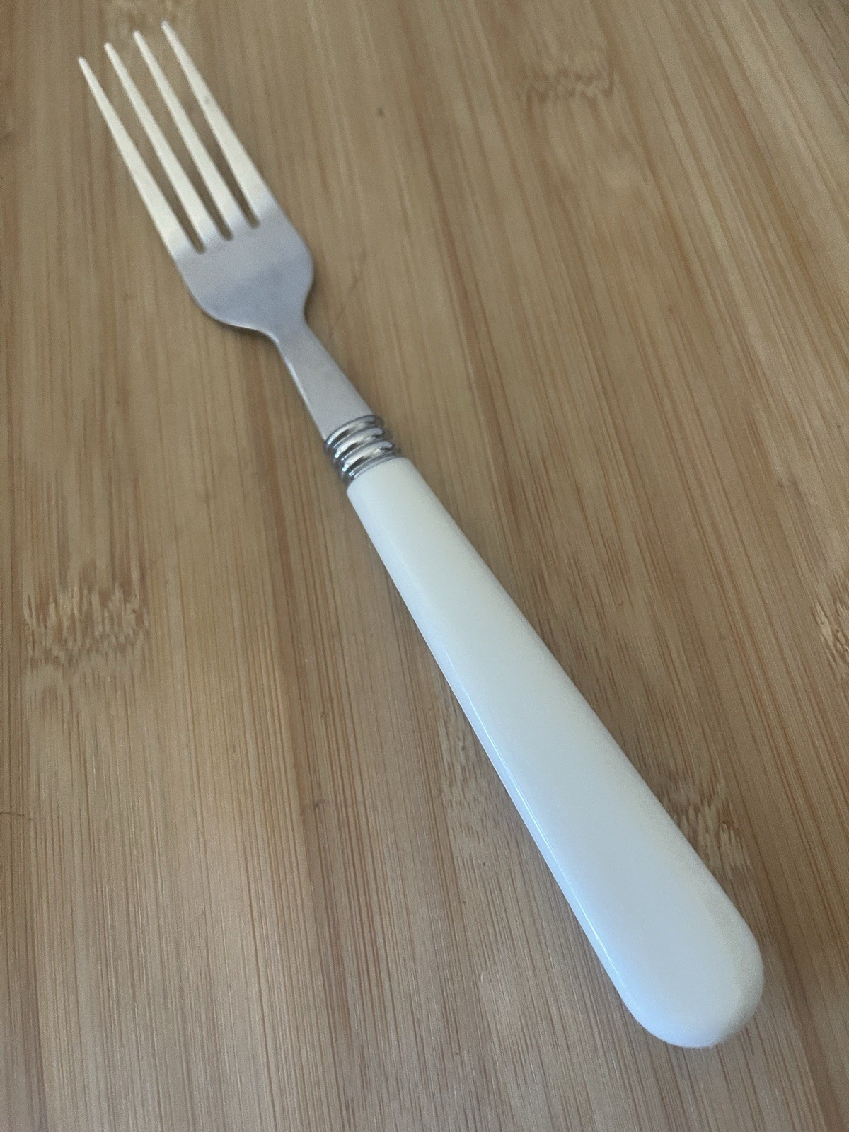 Gibson Look Stainless IVORY Creamy White Plastic DINNER FORK 7.75" EUC