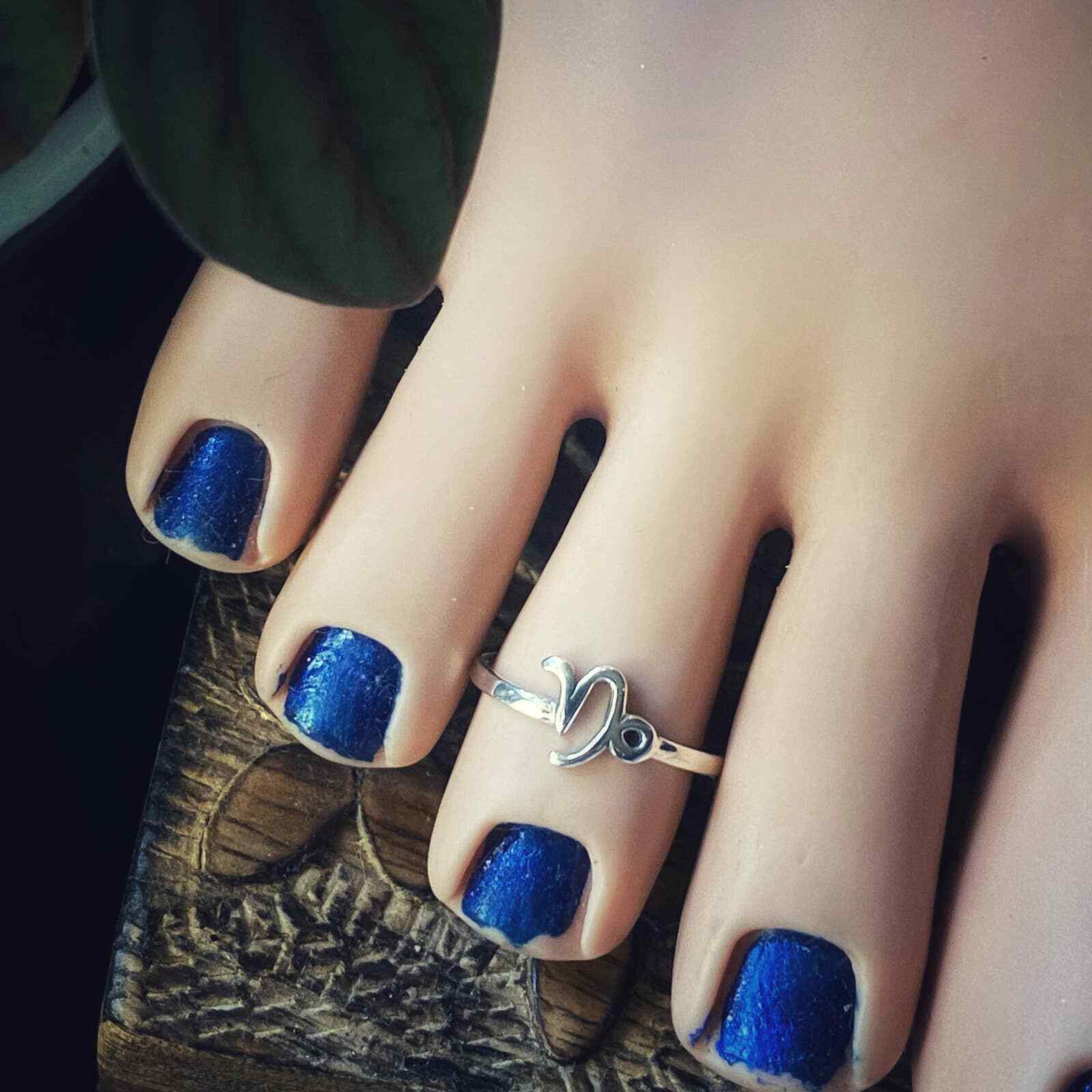 Leo Zodiac Sterling Silver Toe Ring