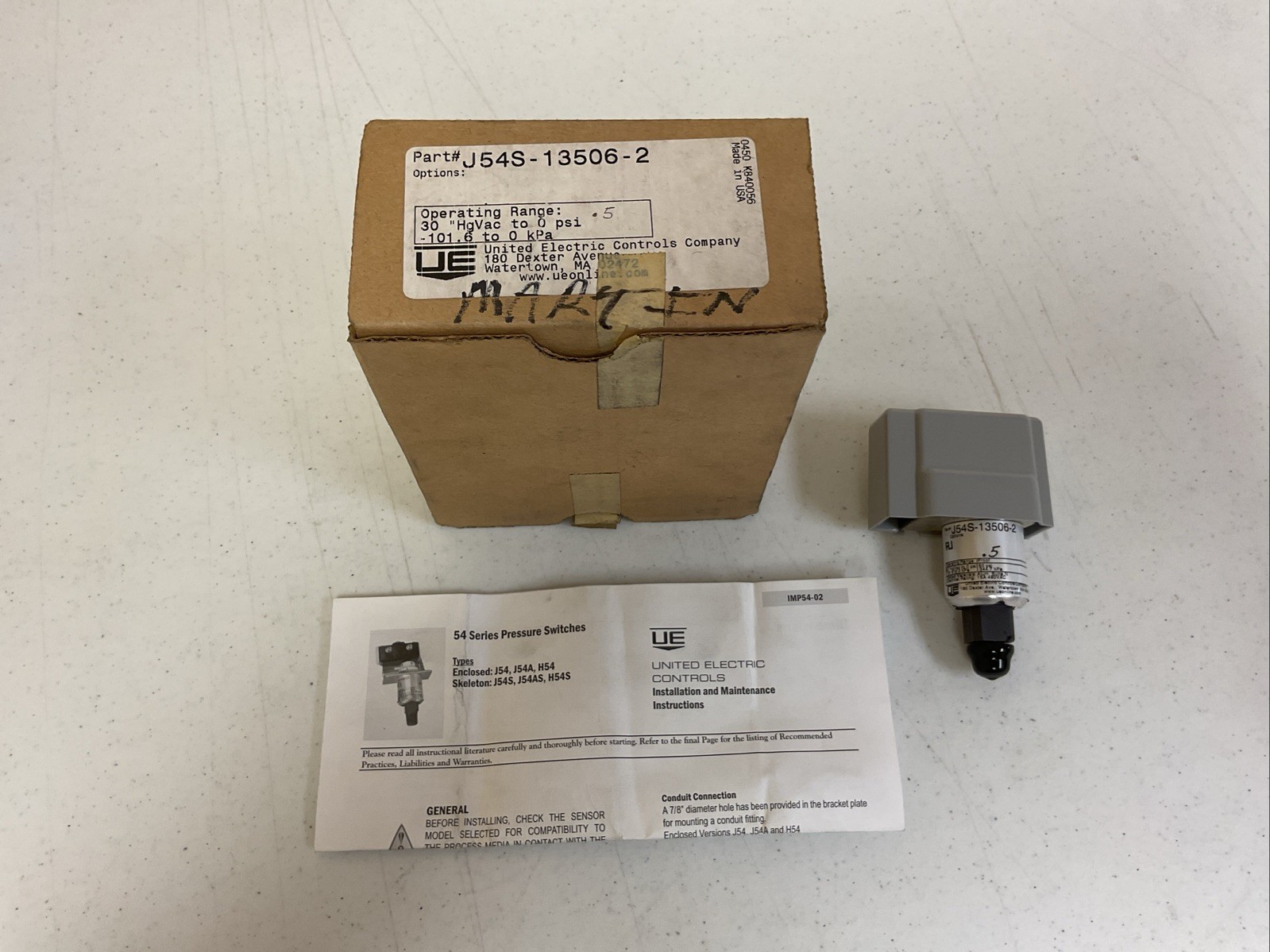 NEW UNITED ELECTRIC CONTROLS J54S-13506-2 PRESSURE SWITCH, FREE SHIPPING