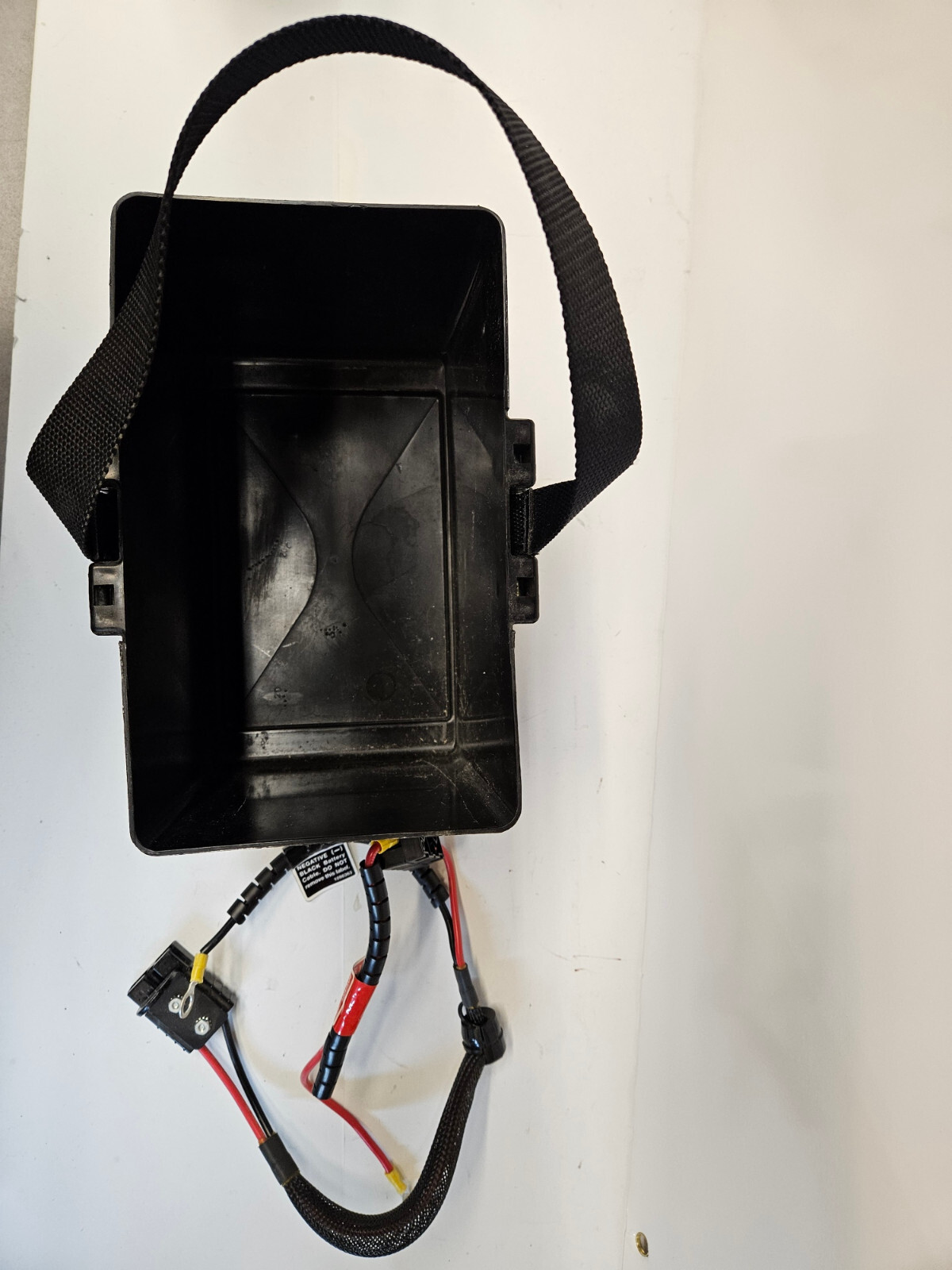 Used Invacare Nutron Series 22NF Rear Battery Box Assembly 1097007 NO LID