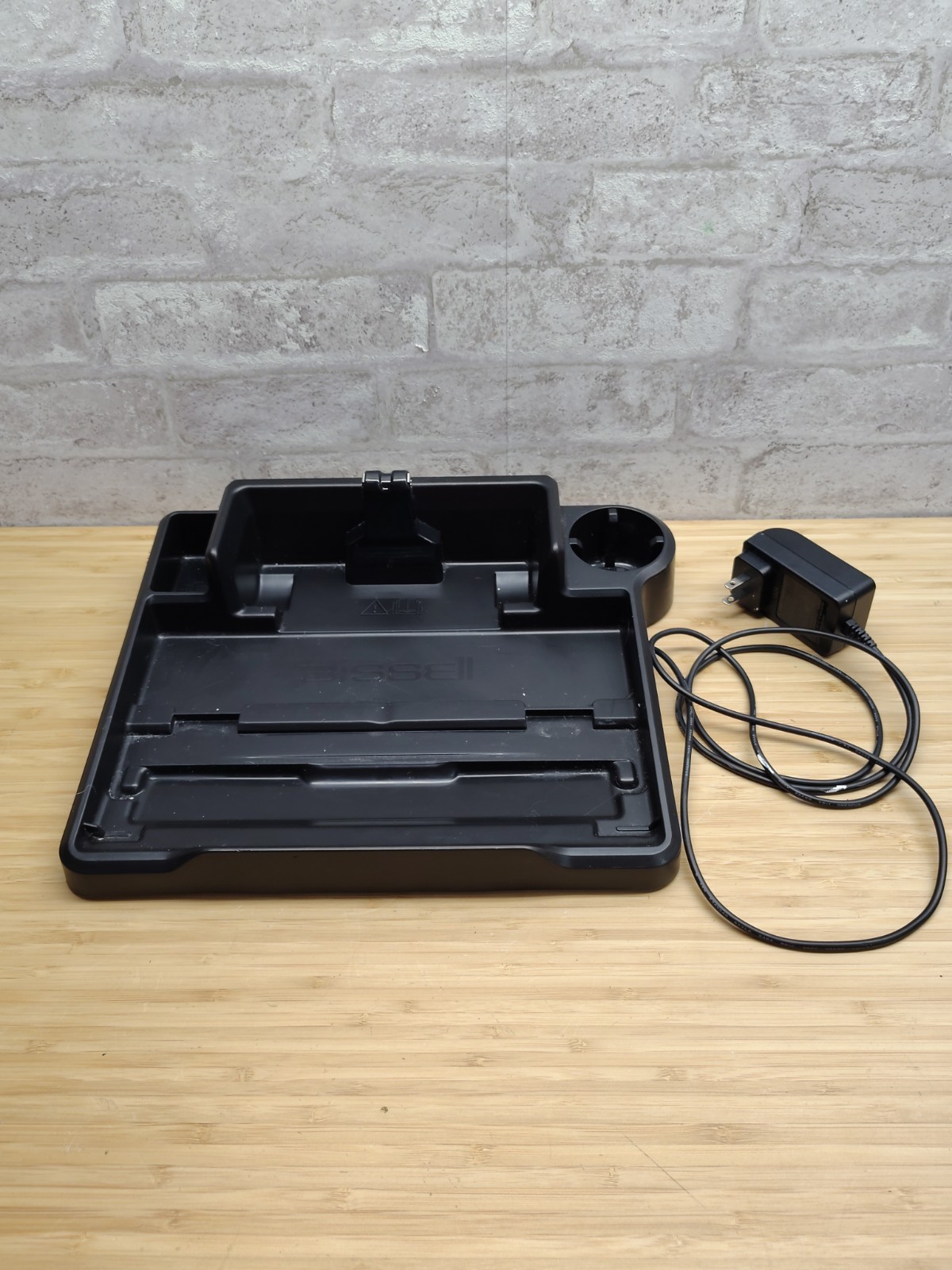Genuine BISSELL CrossWave OmniForce Vacuum Cleaner 3882 Charging Dock & Charger