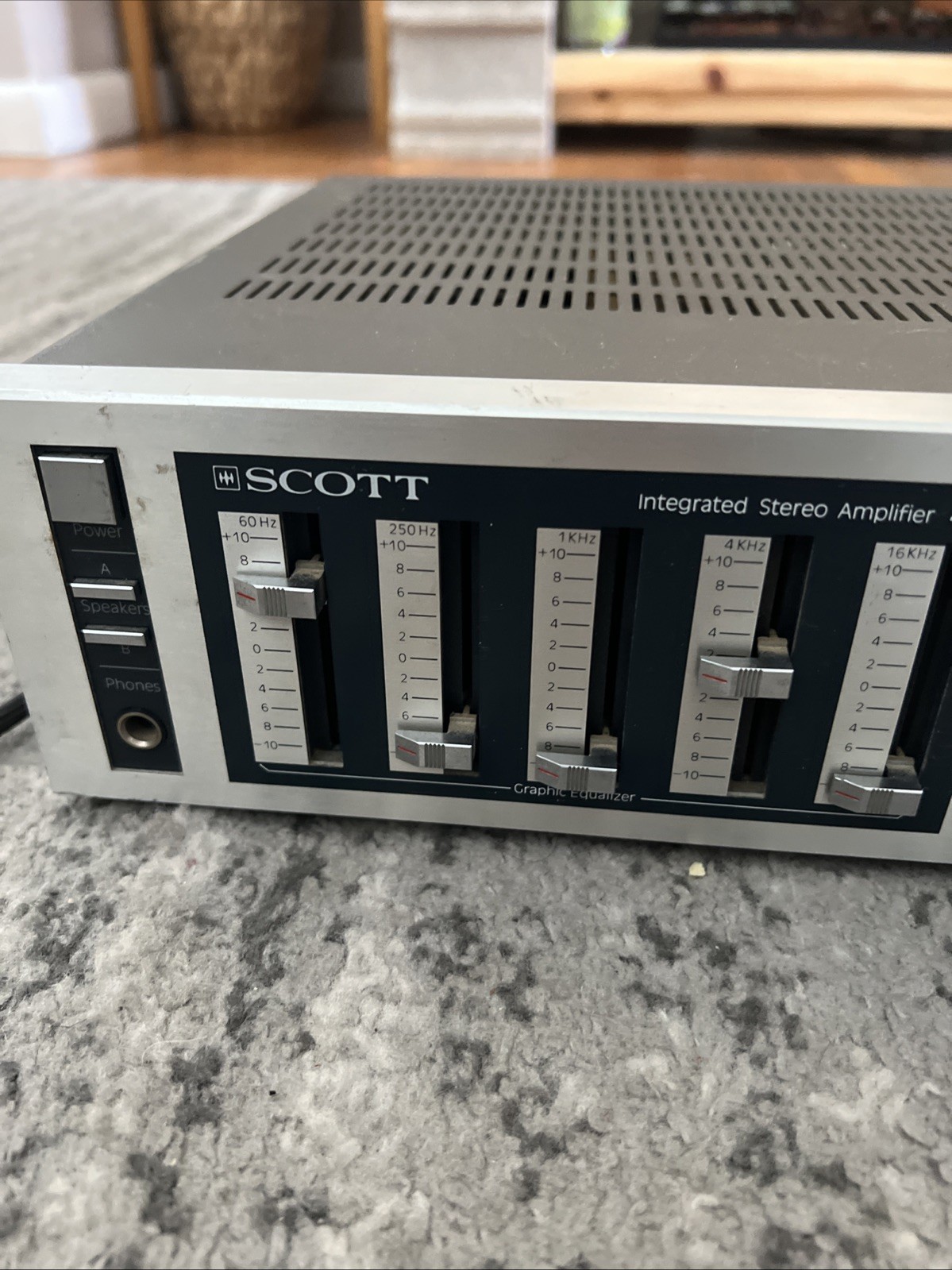 HH Scott 459A Solid State Integrated Stereo Amplifier