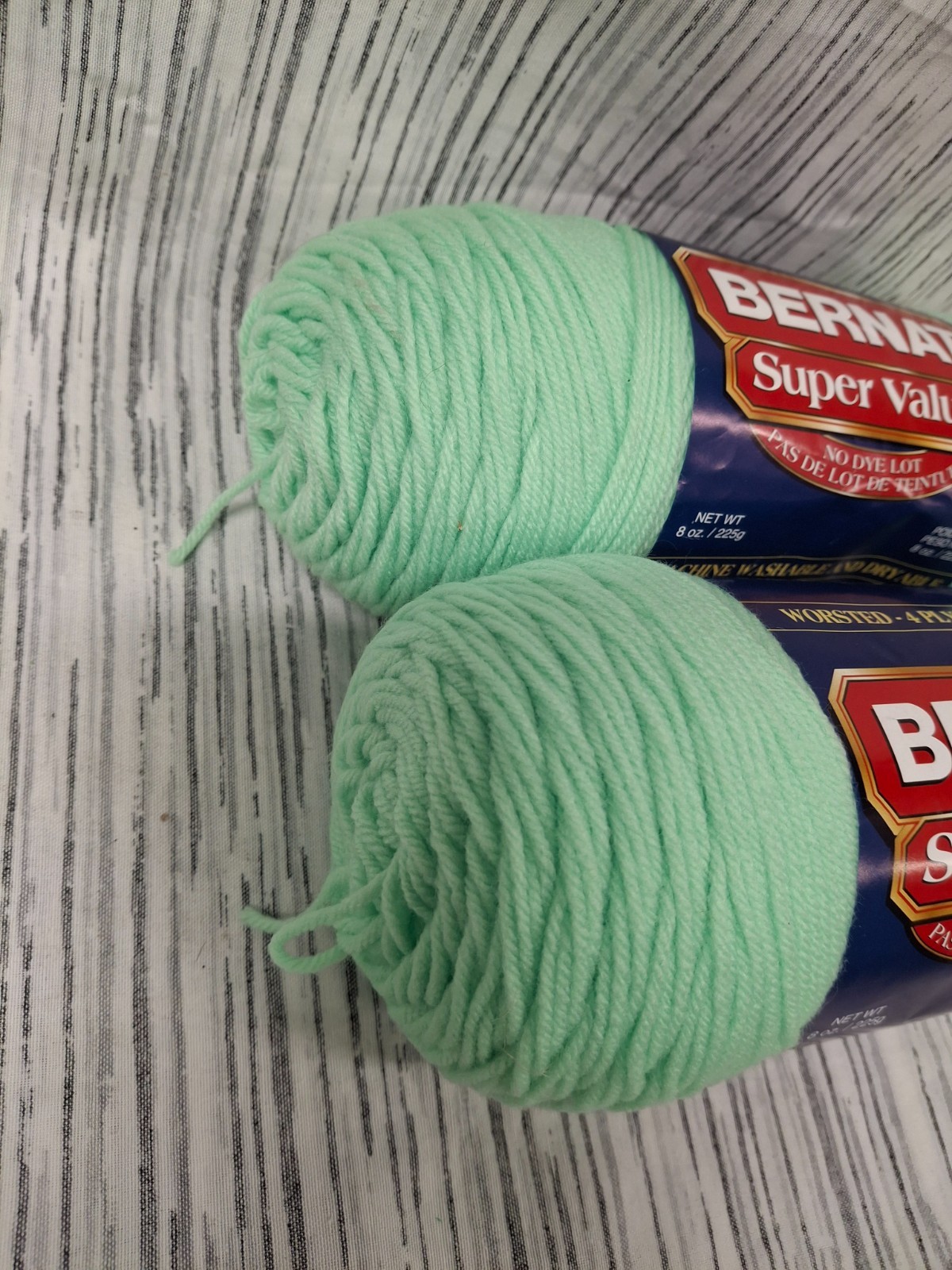 2x Bernat Super Value 8 oz 4 Ply Solid Yarn-Deep Mint 164053-8886