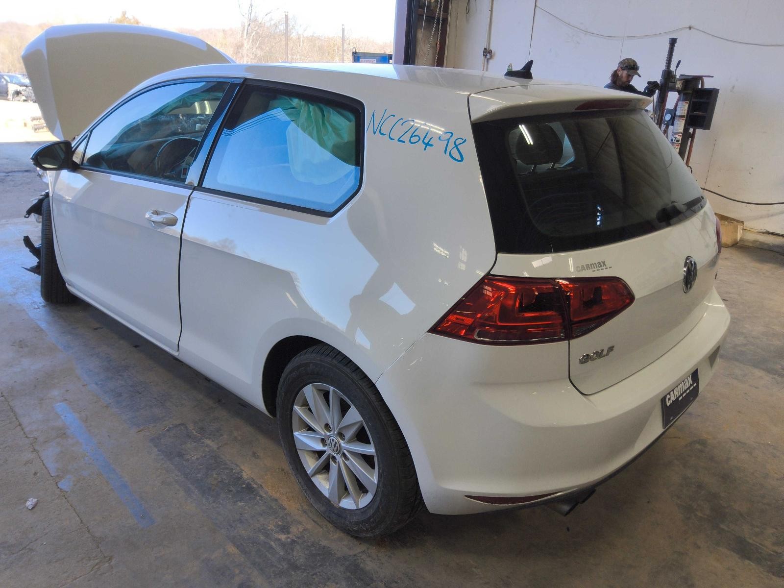 Used Battery Tray fits: 2015 Volkswagen Golf Grade A