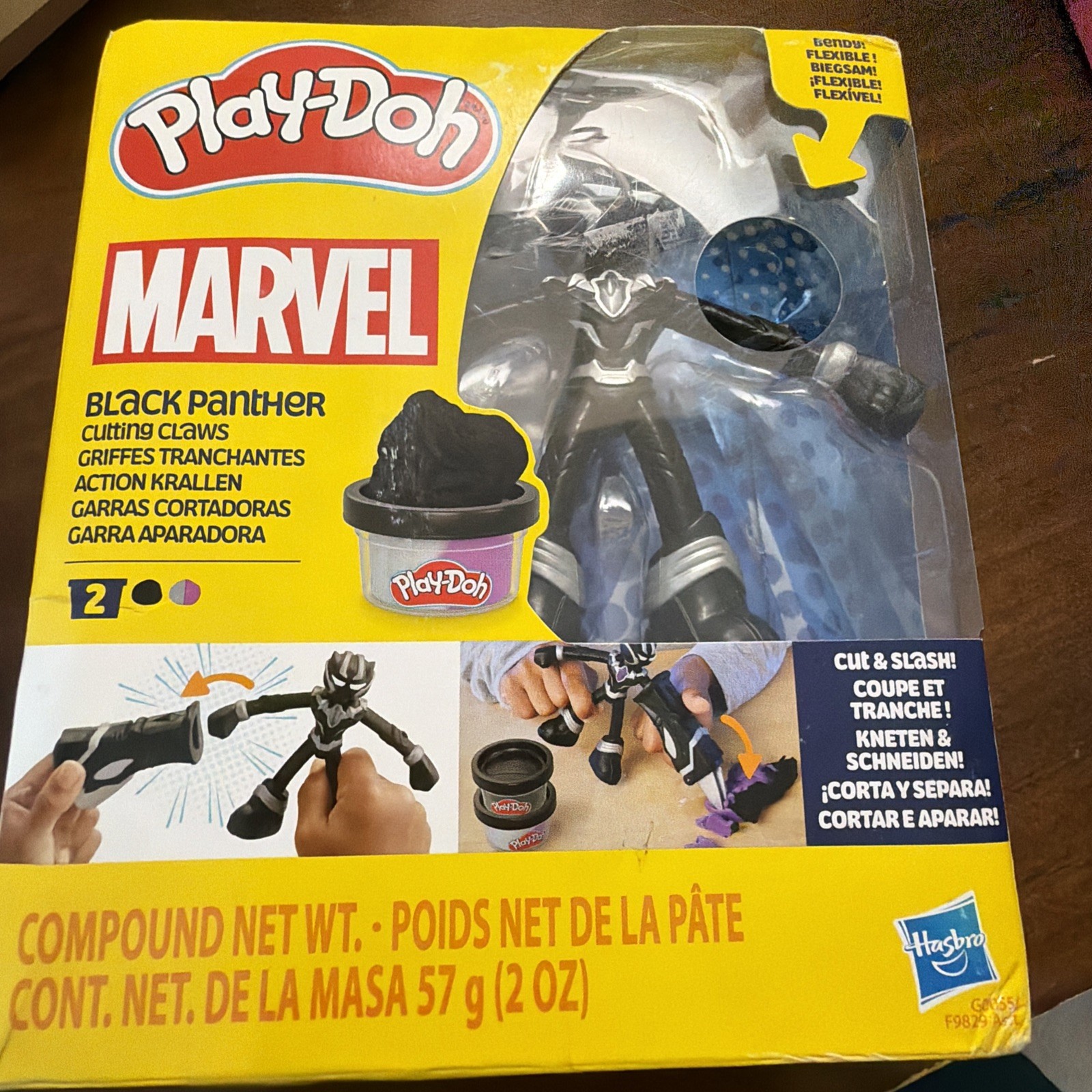 Play-Doh Marvel Black Panther Cutting Claws with Bendy Action Figure Hasbro