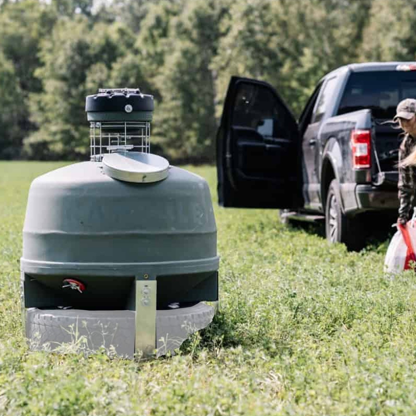 Capsule Feeder 800lb