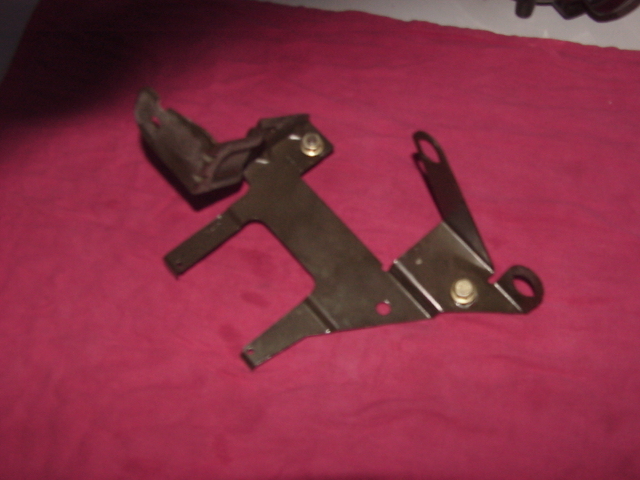 Volvo 240 Cruise Control UNDERDASH BRACKET PN#3536049 for 1990-1993