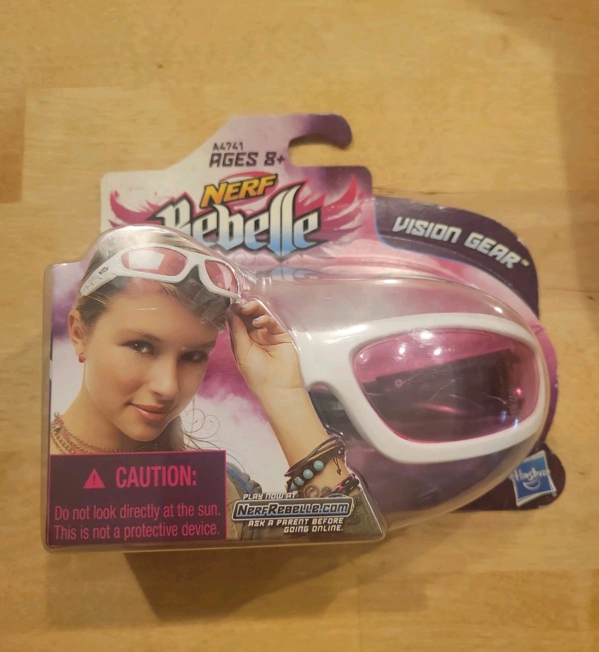 Hasbro NERF Rebelle Vision Gear Glasses New  /Unopened Package Minor shelf wear