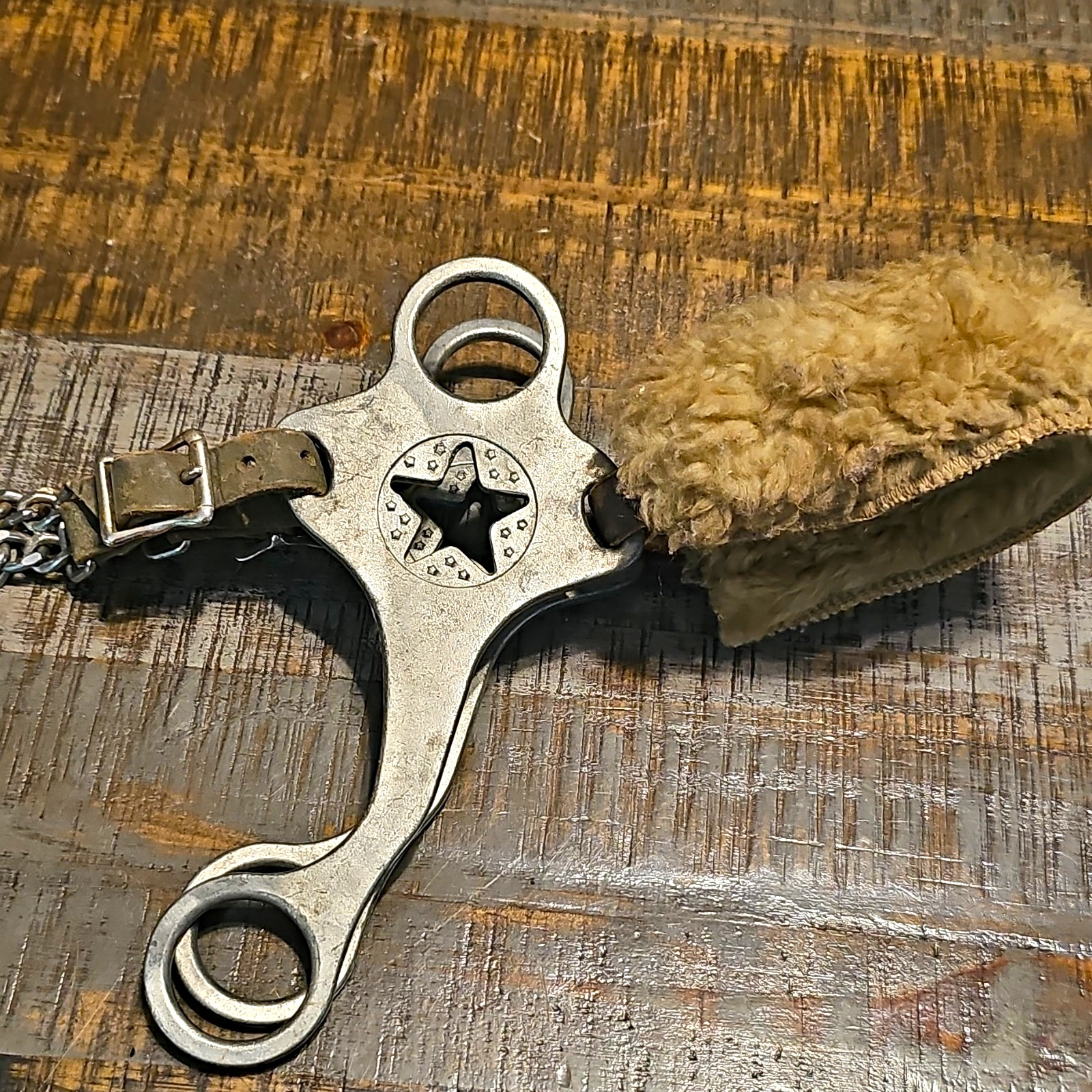Aluminum Hackmore With Fleece Nose And Star Cut Out