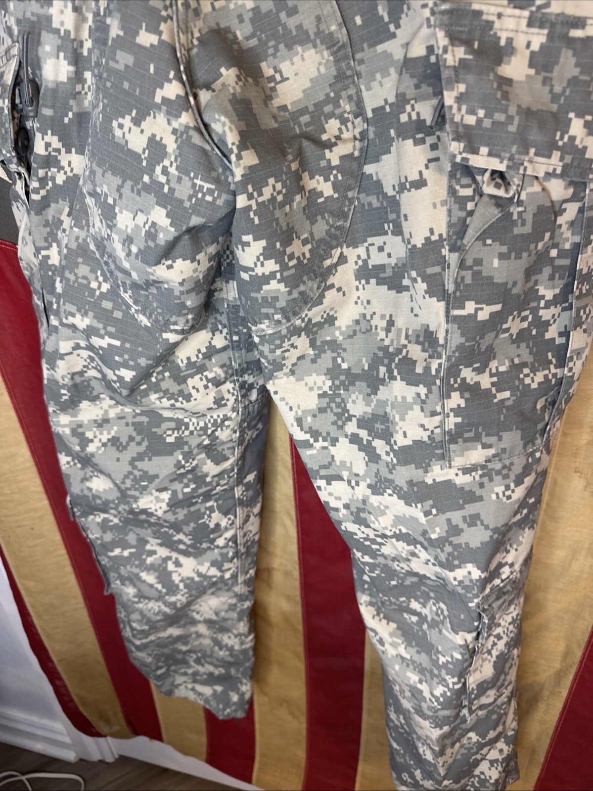 Small Regular - Army Combat Pants ACU Digital Camo USGI 5014