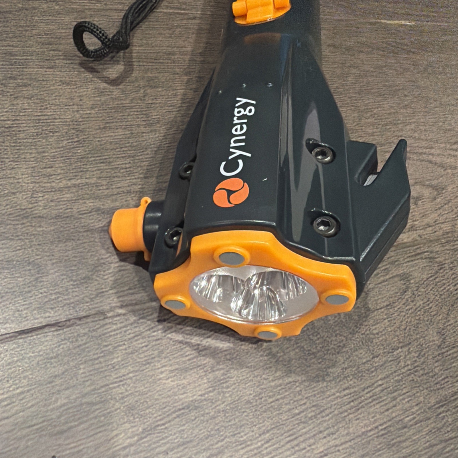 Cynergy Emergency Escape Tool Window Breaker Flashlight Rescue Tool