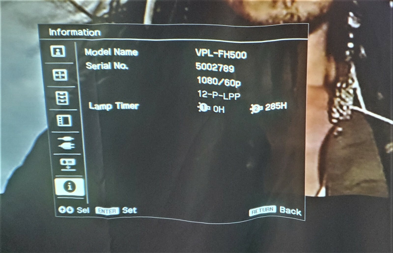 SONY VPL-FH500 WUXGA PROJECTOR w/ REMOTE CONTROL, LENS COVER. ONLY 285 LAMP HRS!