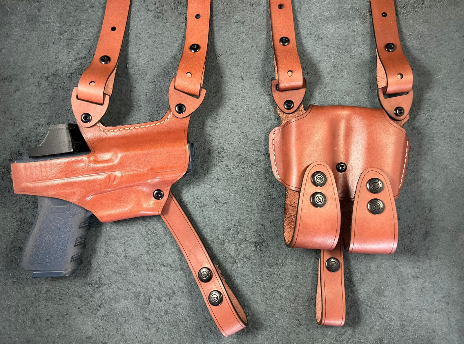 Left Leather Horizontal Shoulder Miami Vice Holster for Glock 19 w/ Red Dot MOS