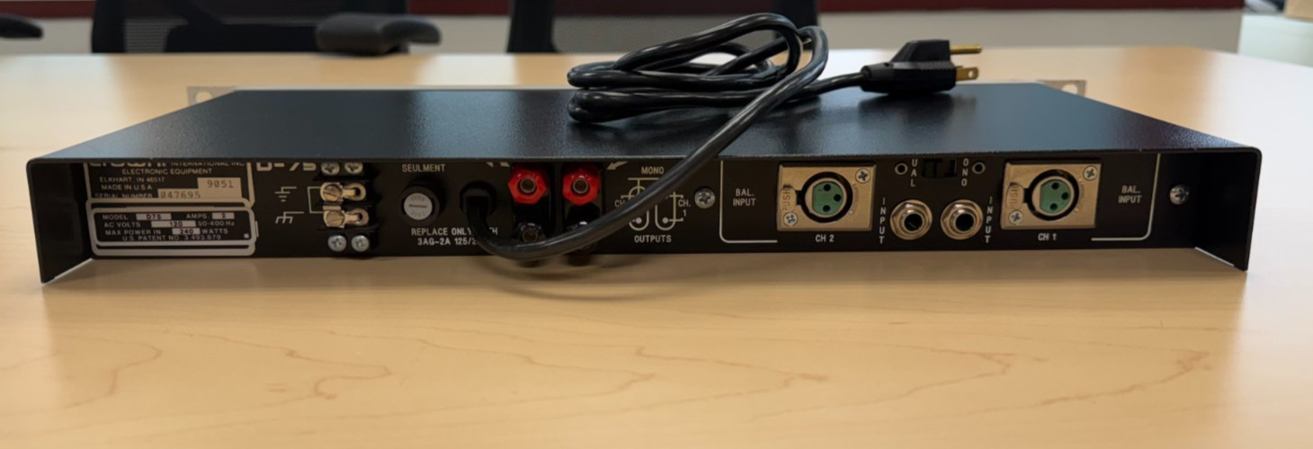 Crown D-75 Power Amplifier