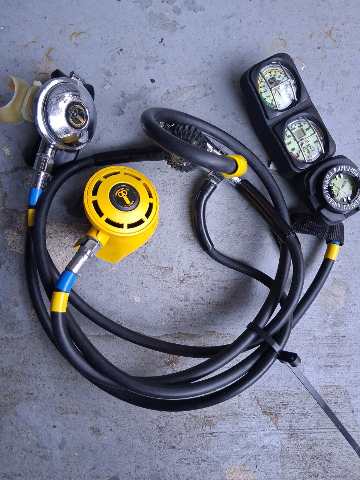 US Divers - Aqua Lung Conshelf 21  Scuba Dive Regulator Set,
