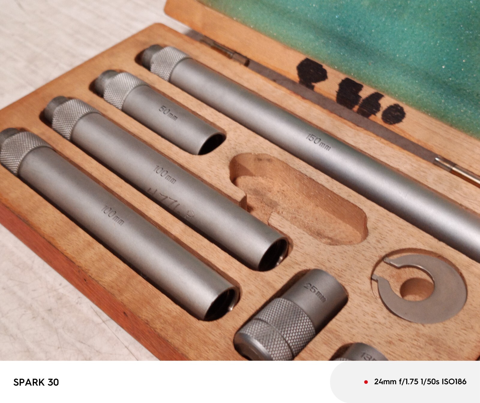 Fowler 52-243-710 Inside Micrometer Set 50-500MM, 6 Pieces