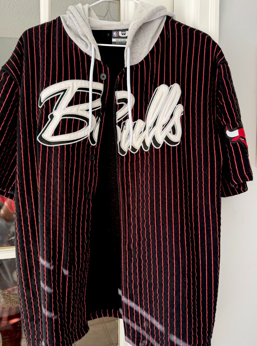 NBA Chicago Bulls Pinstripe Jersey Hoodie Button Up Shirt