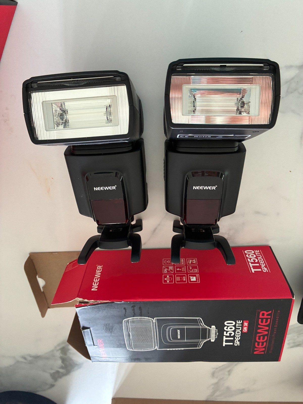 2x Neewer TT560 Speedlite Flash - Universal Manual Hot Shoe (Canon, Nikon, Sony)