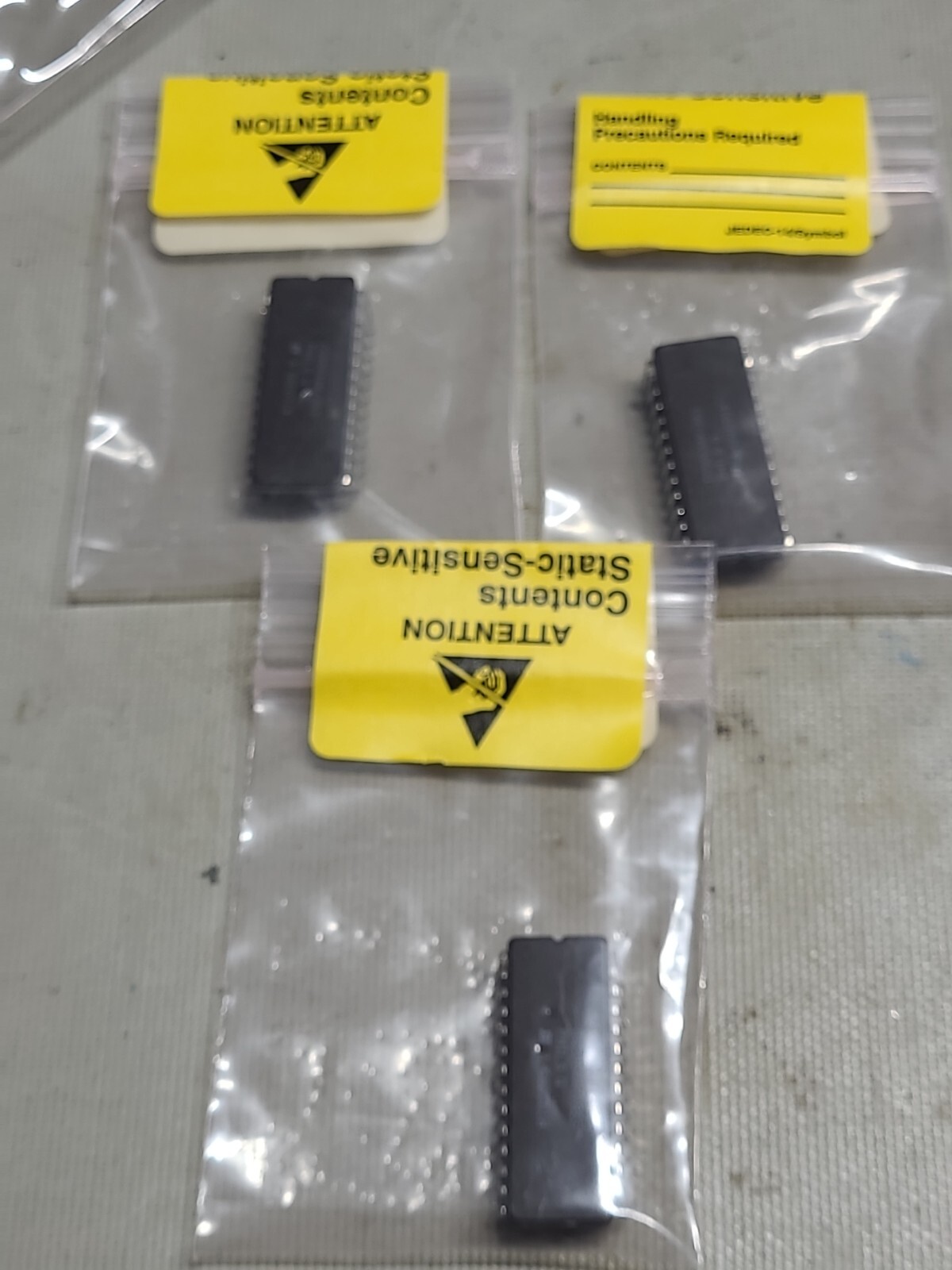 Siliconix DG506AAJ883 IC, quantity of 3