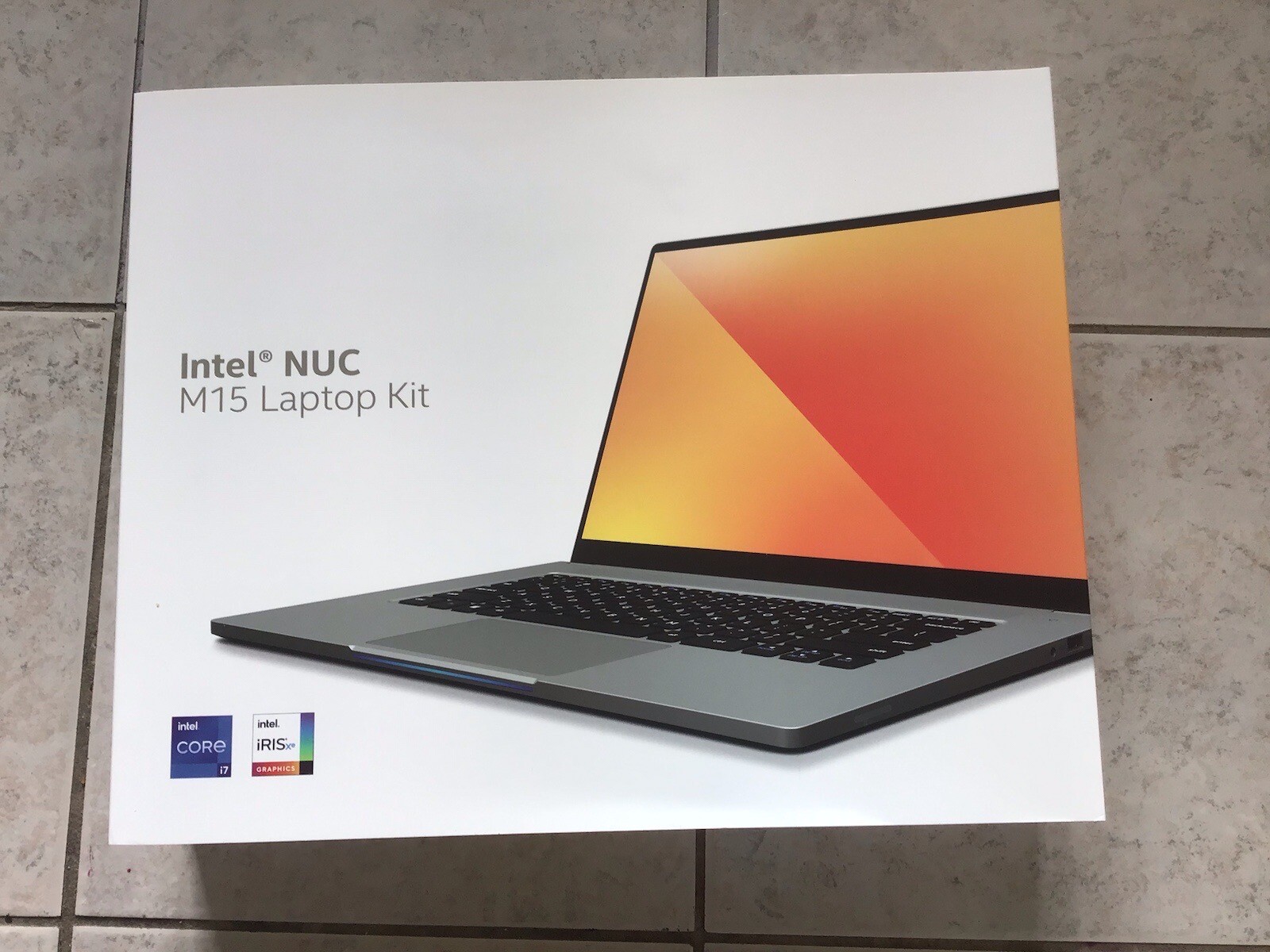 Intel BBC710ECU7B01 LAPBC710 NUC M15 Laptop Kit Core i7-1165G7 Proc FHD TOUCH