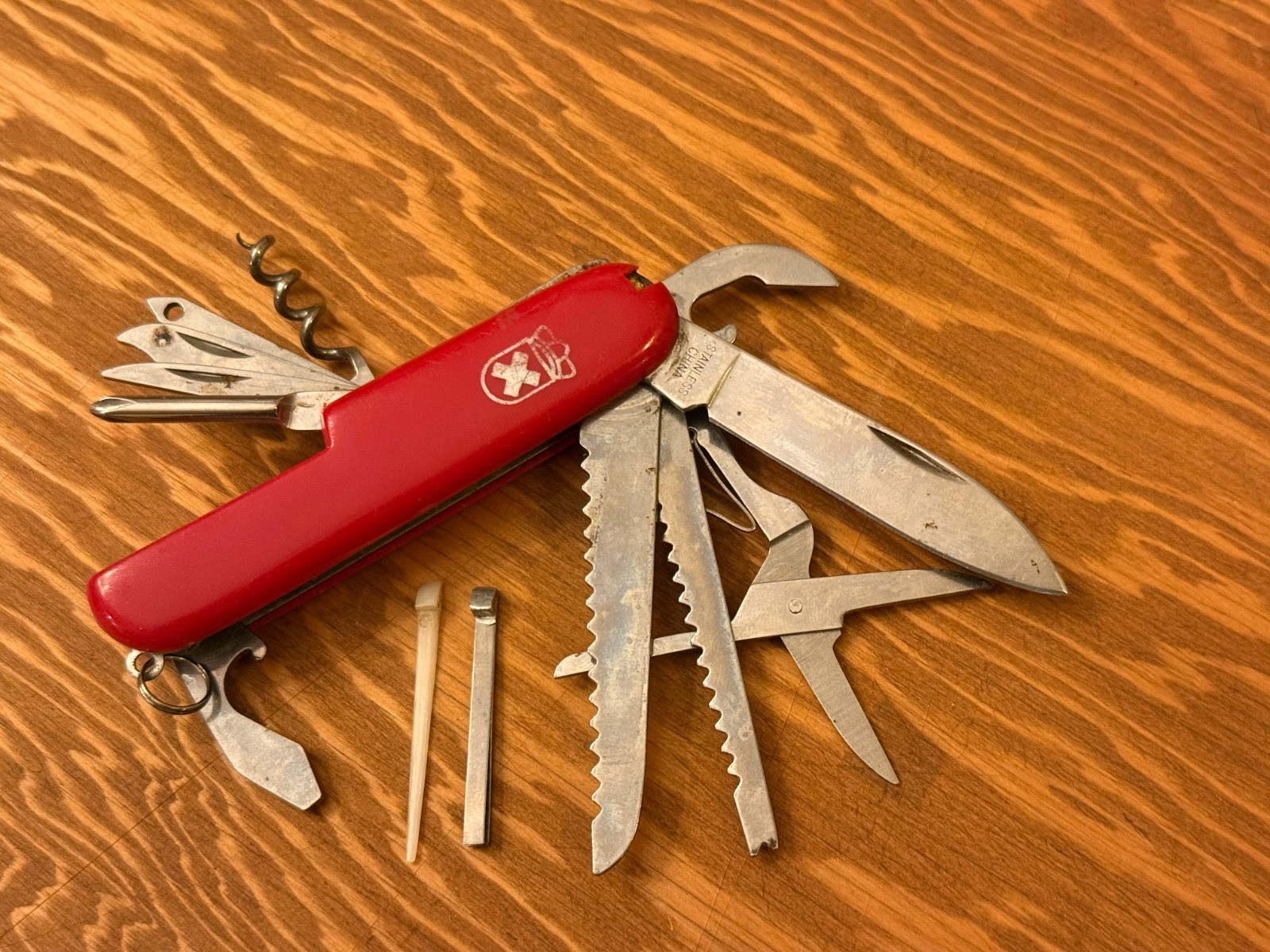 Royal Crest 16 Function Pocket Knife Multi Tool Red