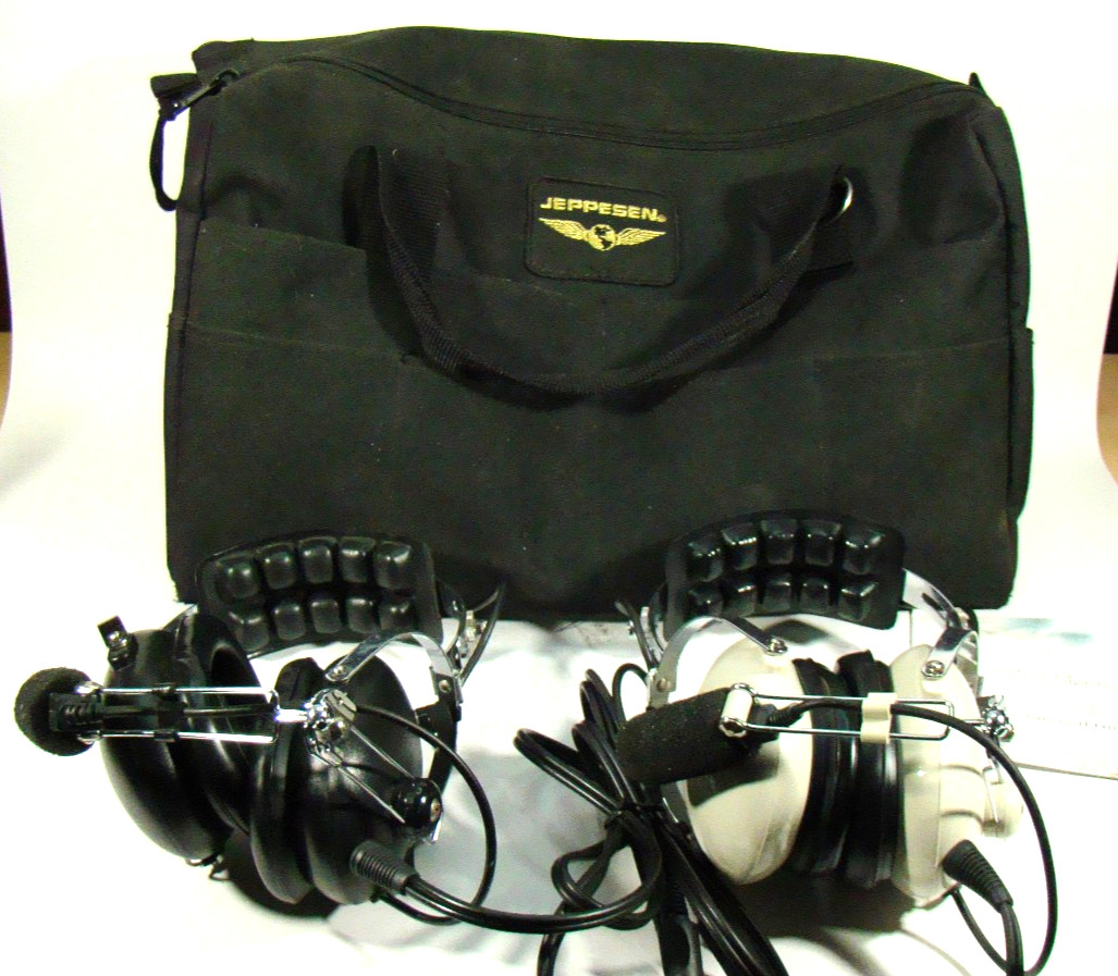 Gulf Coast, MG (Marv Golden) avionics head sets w/Jeppeson Flight Bag-Untested