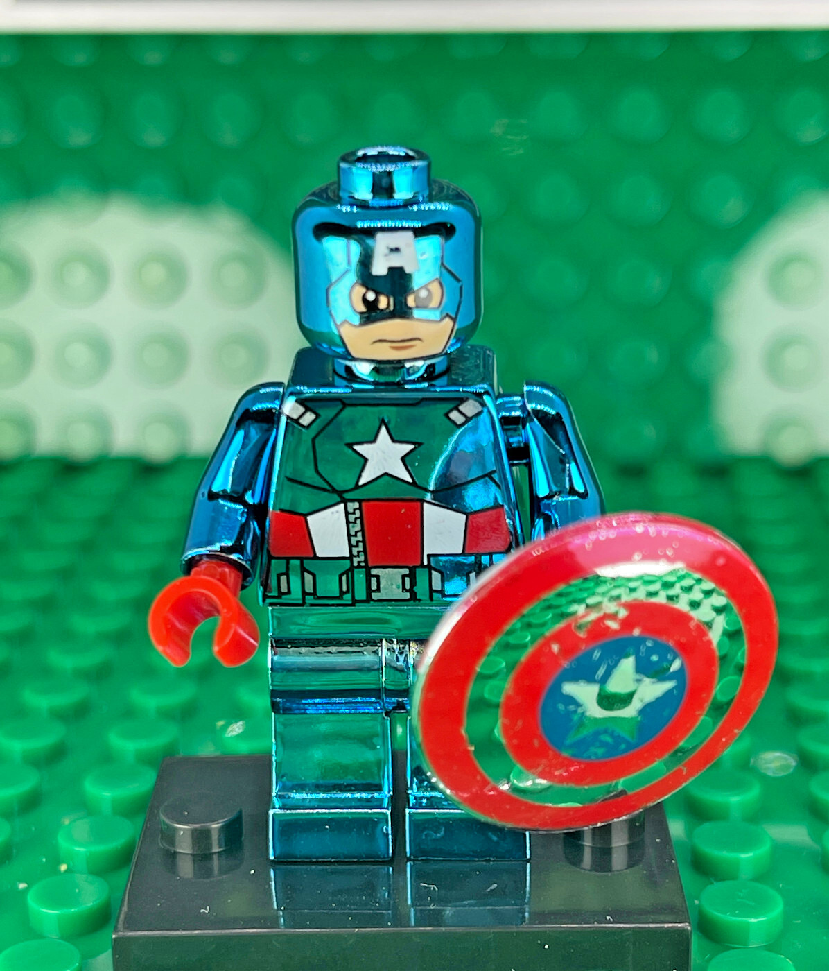 NEW! CHROMEDOME Customs Vac-Metalized CAPTAIN AMERICA Minifigure MINT!