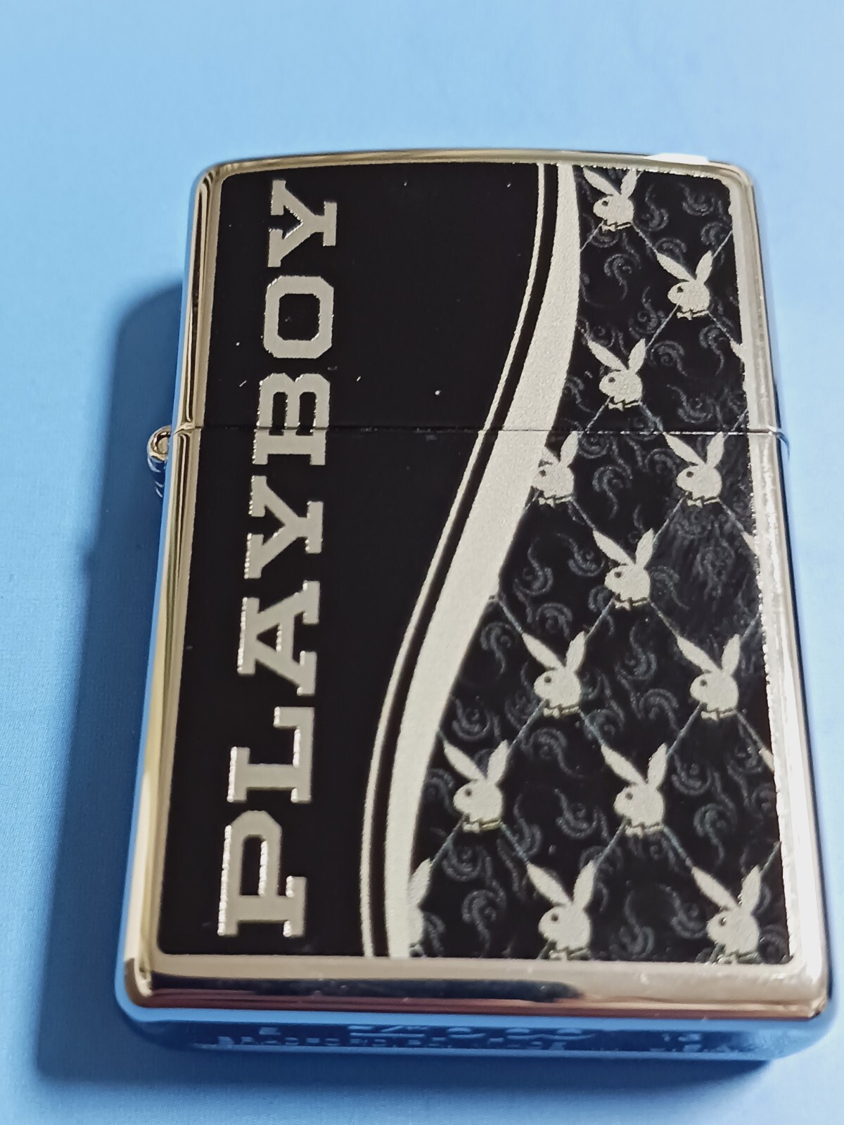 Zippo Playboy Luxury High Polish Chrome 28429