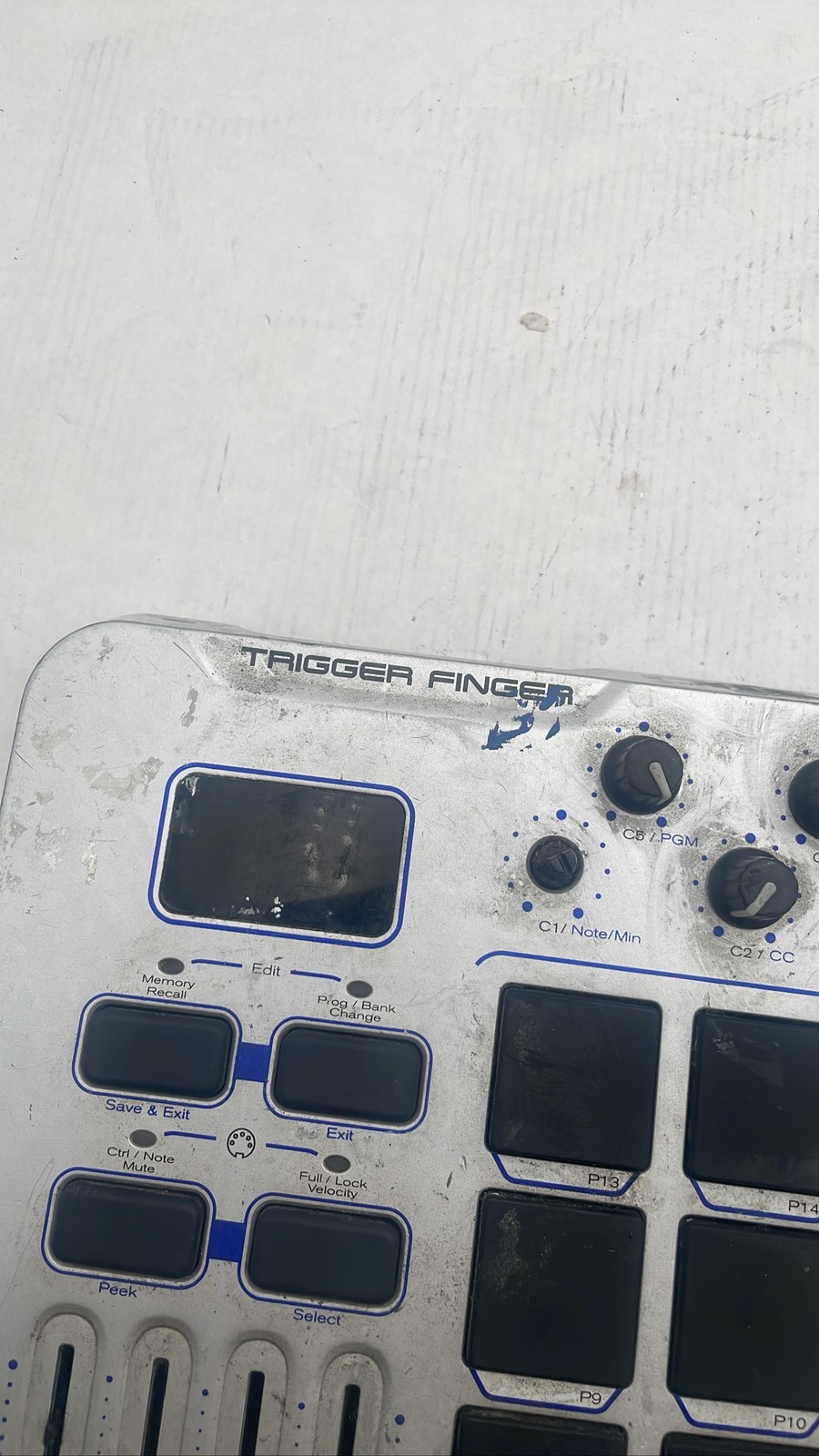 M-Audio Trigger Finger 16 Pad Interface USB MIDI Controller