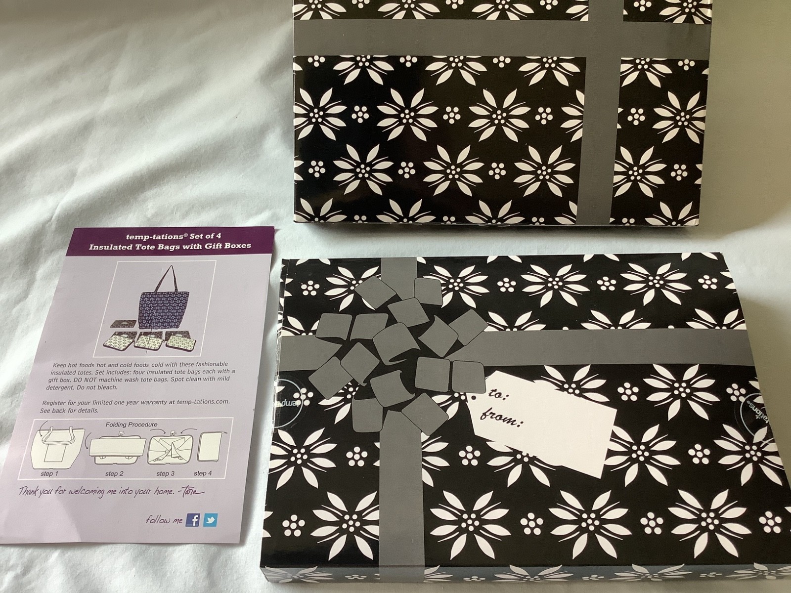 Temp-tations Foldable Insulated Cooler Bag Tote Black/White Print New W/Gift Box