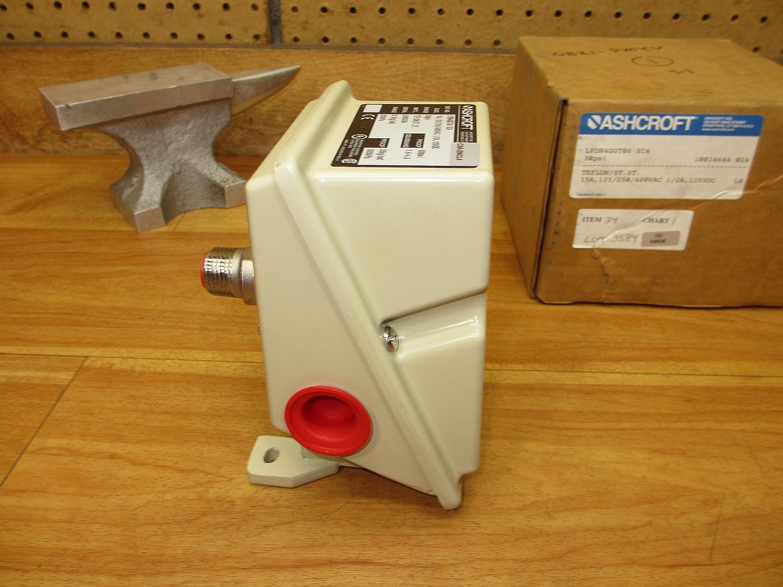 Ashcroft LPDN4GGT06 XC4 *NEW* Pressure Switch 30psi