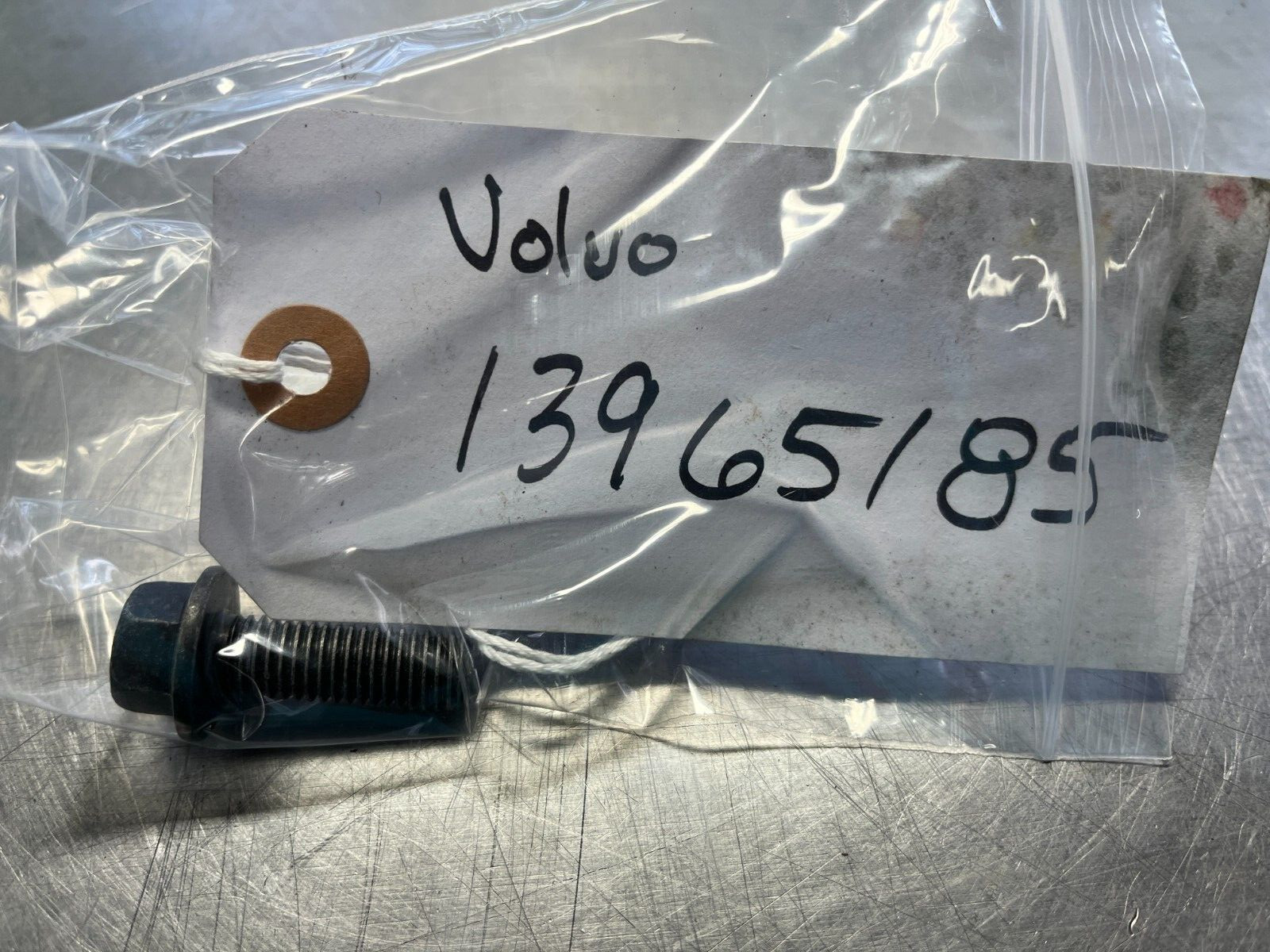 13965185  GENUINE  Volvo  SCREW   VOE13965185  Ingersoll Rand