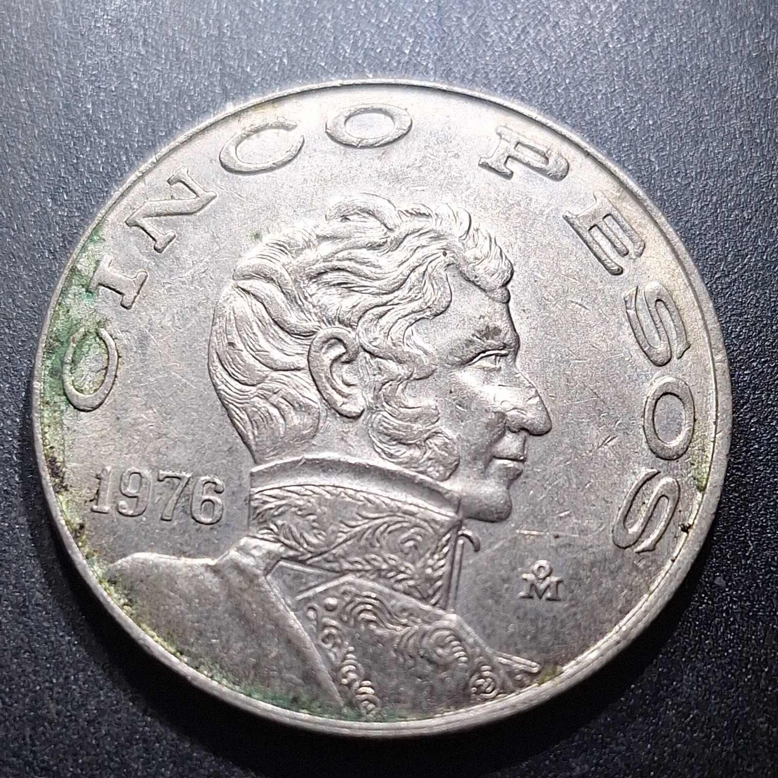 1976 Cinco "5" Pesos featuring Vicente Guerrero nice circulated Mexican coin