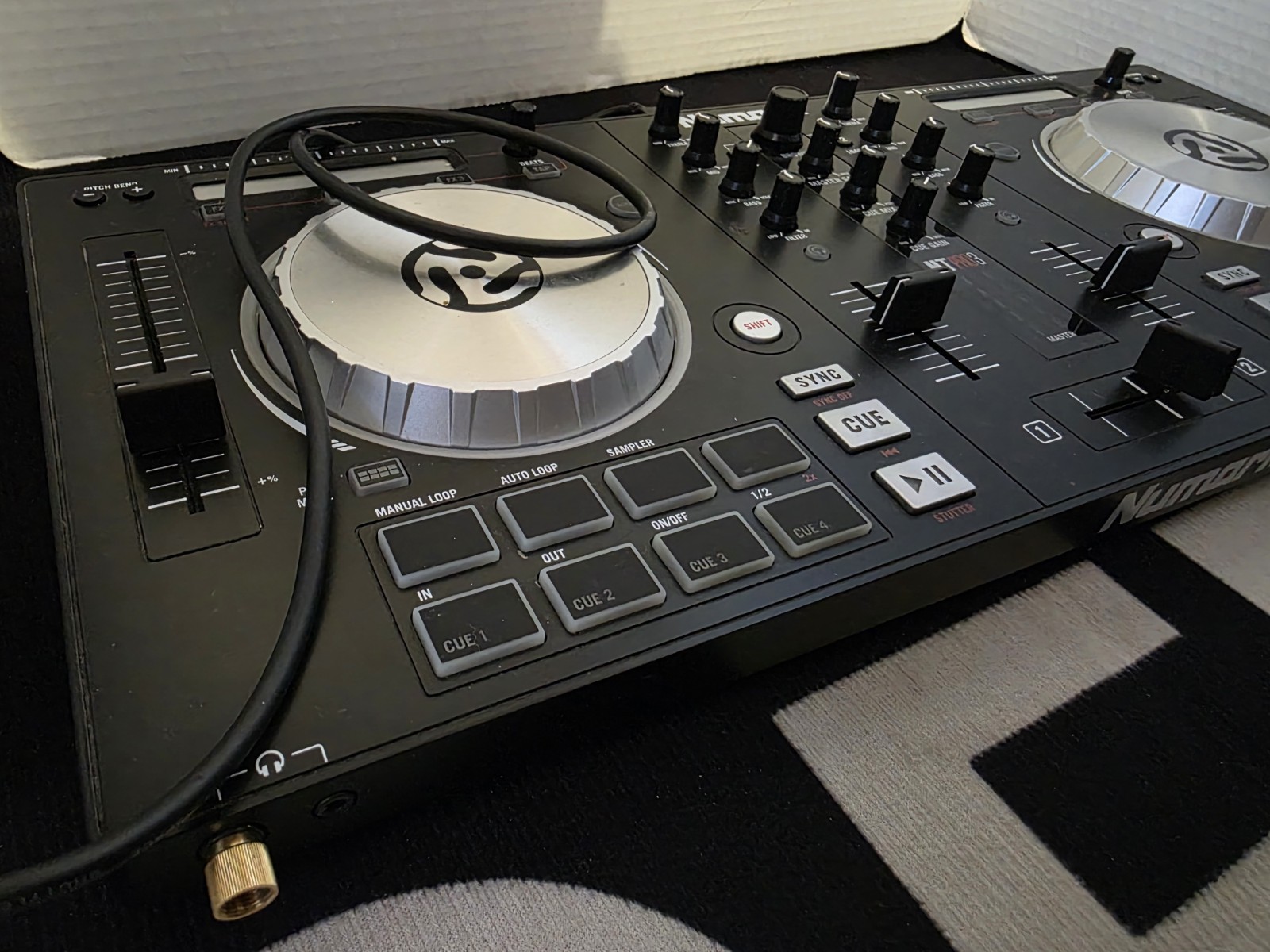 Numark Mixtrack Pro 3 DJ Controller Audio Equipment