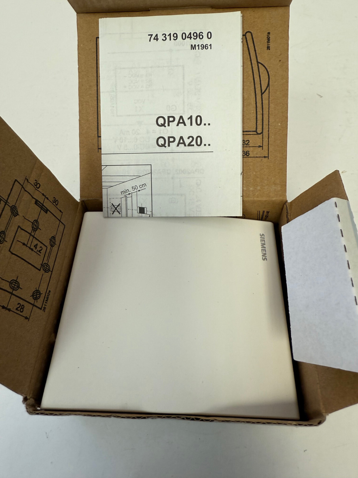 SIEMENS QPA2000 ROOM AIR QUALITY SENSOR NEW OPEN BOX