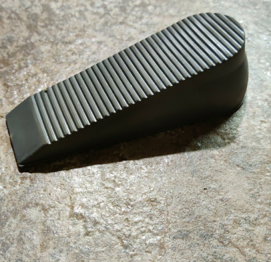 Heavy Duty 6in Gray Rubber Door Wedge