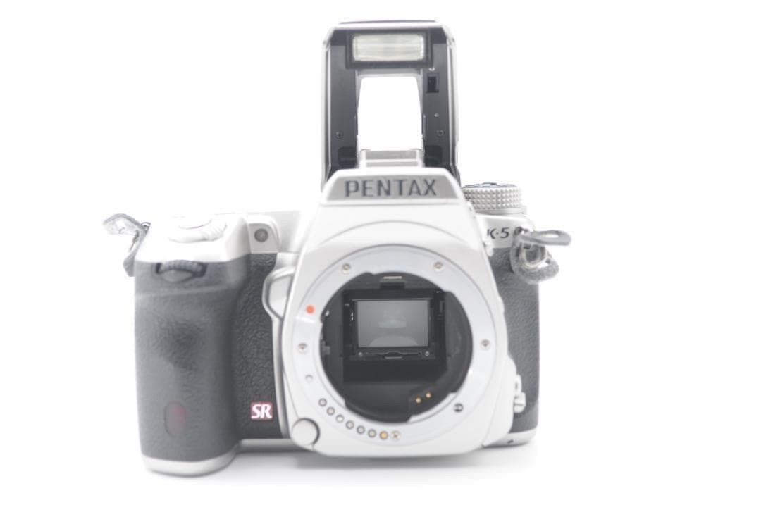 Shutter Count: 7239 Pcs PENTAX K-5 Premium Silver Edition